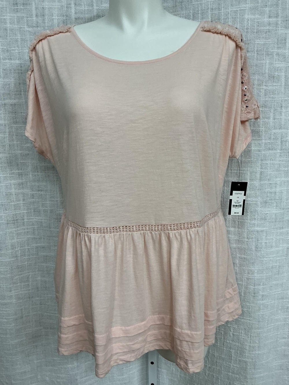 crown & ivy 1X Curvy Blush Peplum Short Sleeve Tunic